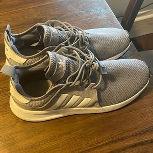 Adidas size 9 1/2 gray and white